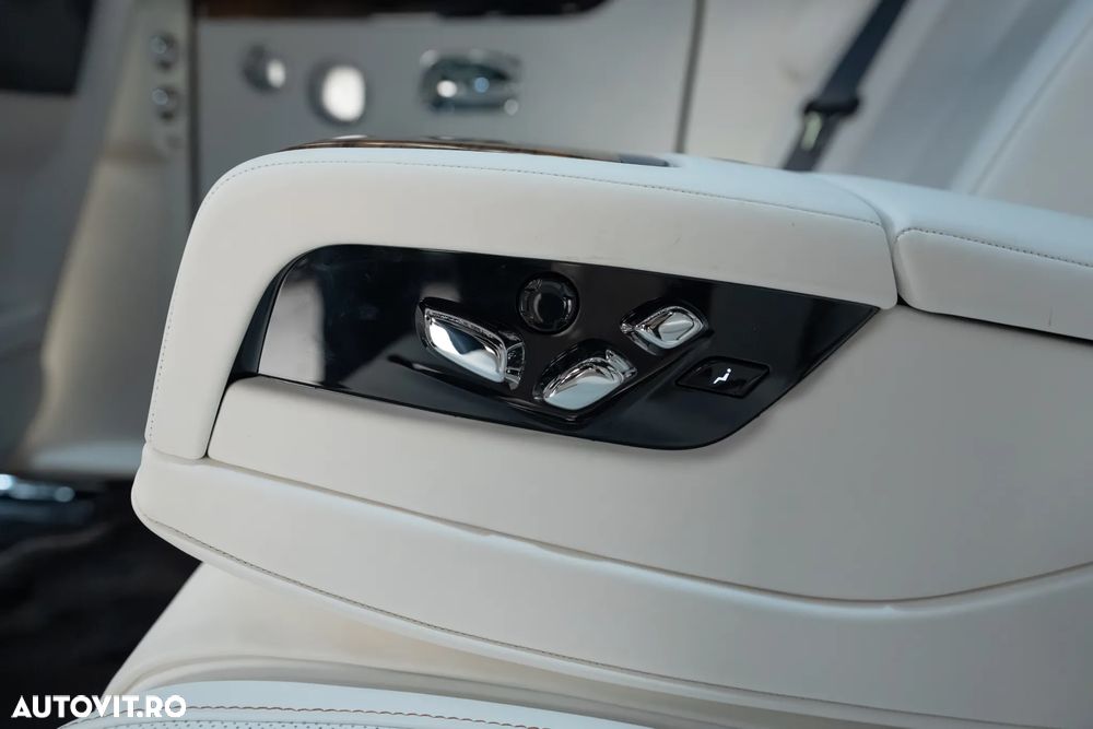 Rolls-Royce Ghost Standard - 20