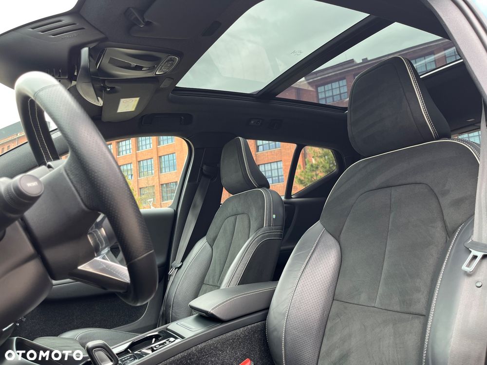 Volvo XC 40 T4 AWD R-Design - 27
