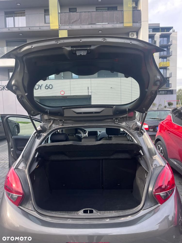 Peugeot 208 PureTech 82 Active - 11