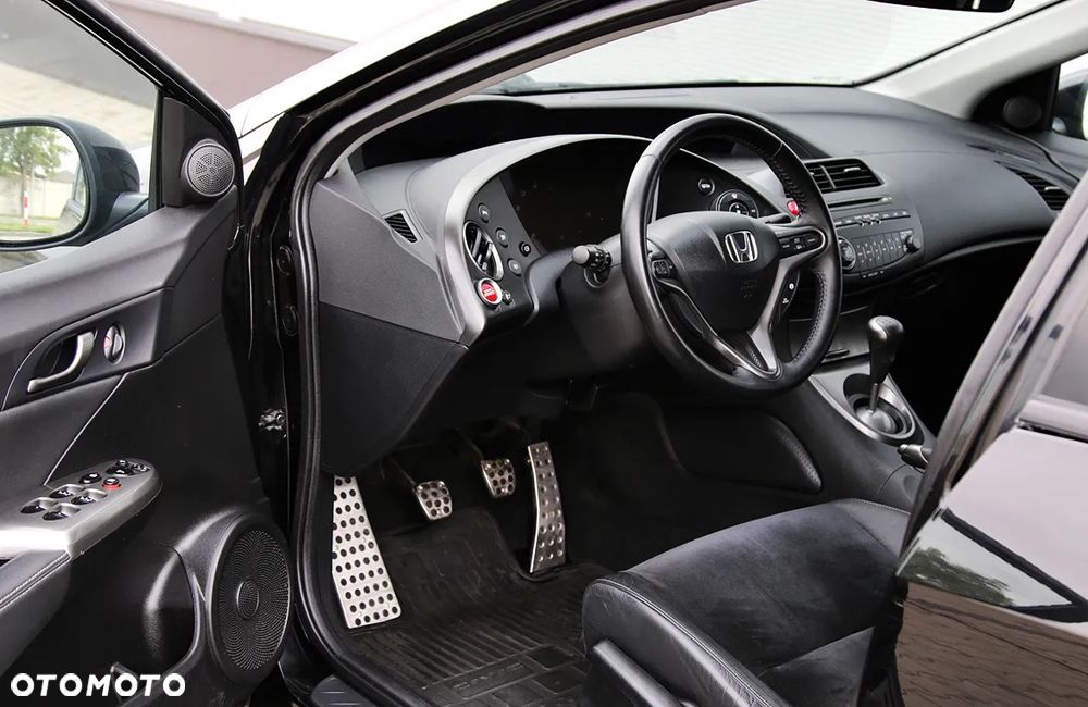 Honda Civic 1.8 GT Special Edition - 15