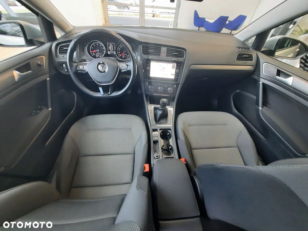Volkswagen Golf 1.5 TSI BMT Evo Comfortline - 26