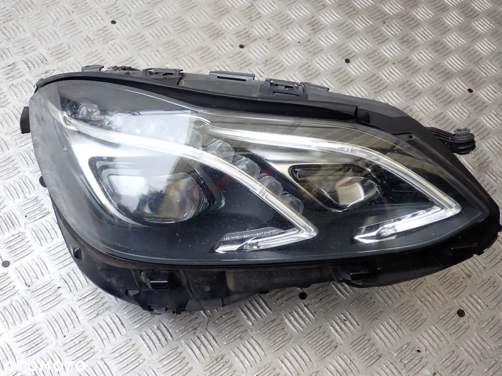 LAMPA PRAWY PRZÓD MERCEDES W212 FULL LED ILS  A2129063003 - 1