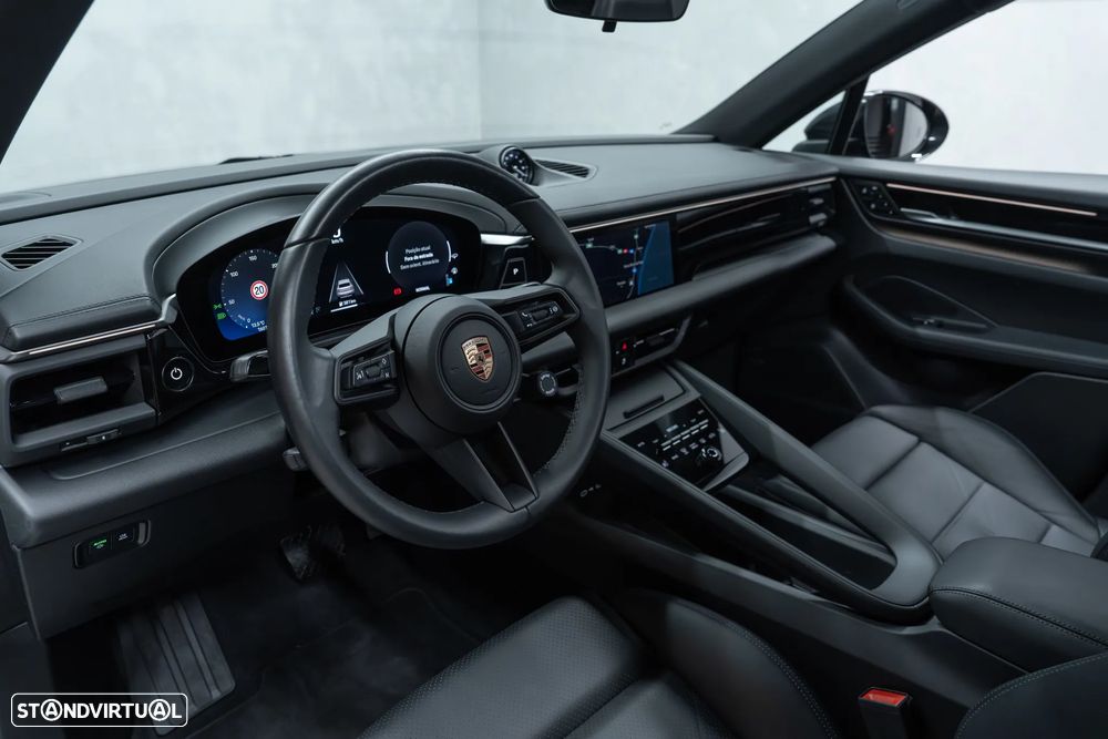 Porsche Macan Electric 4 - 19