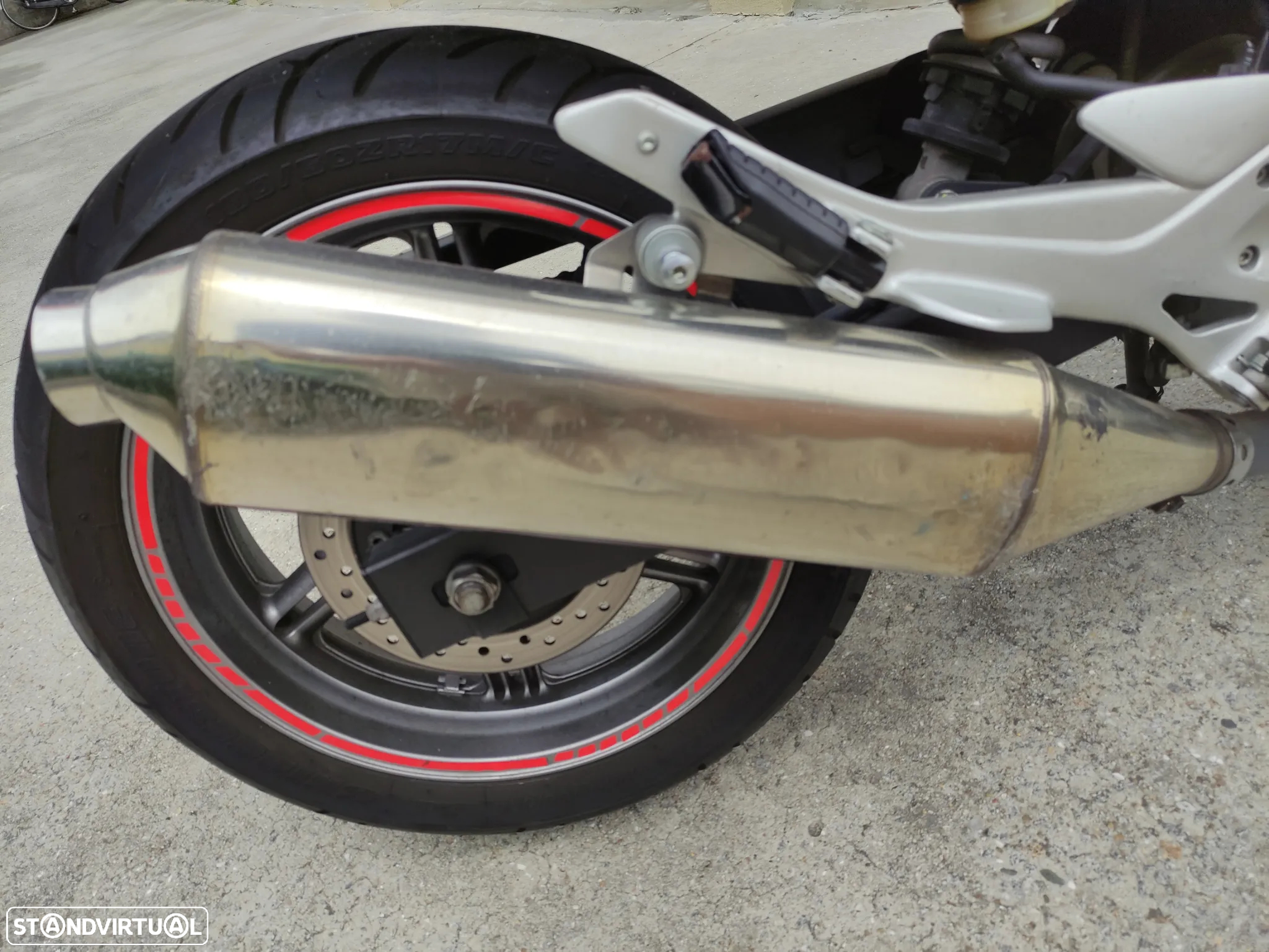 Honda CBF - 10