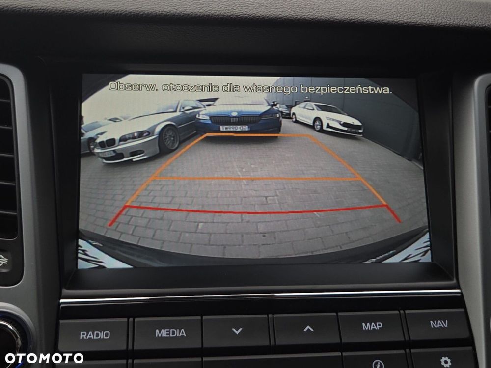 Hyundai Tucson 2.0 CRDI BlueDrive Style 2WD - 16