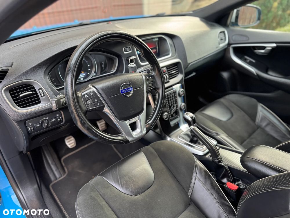 Volvo V40 D4 Drive-E R-Design Summum - 15