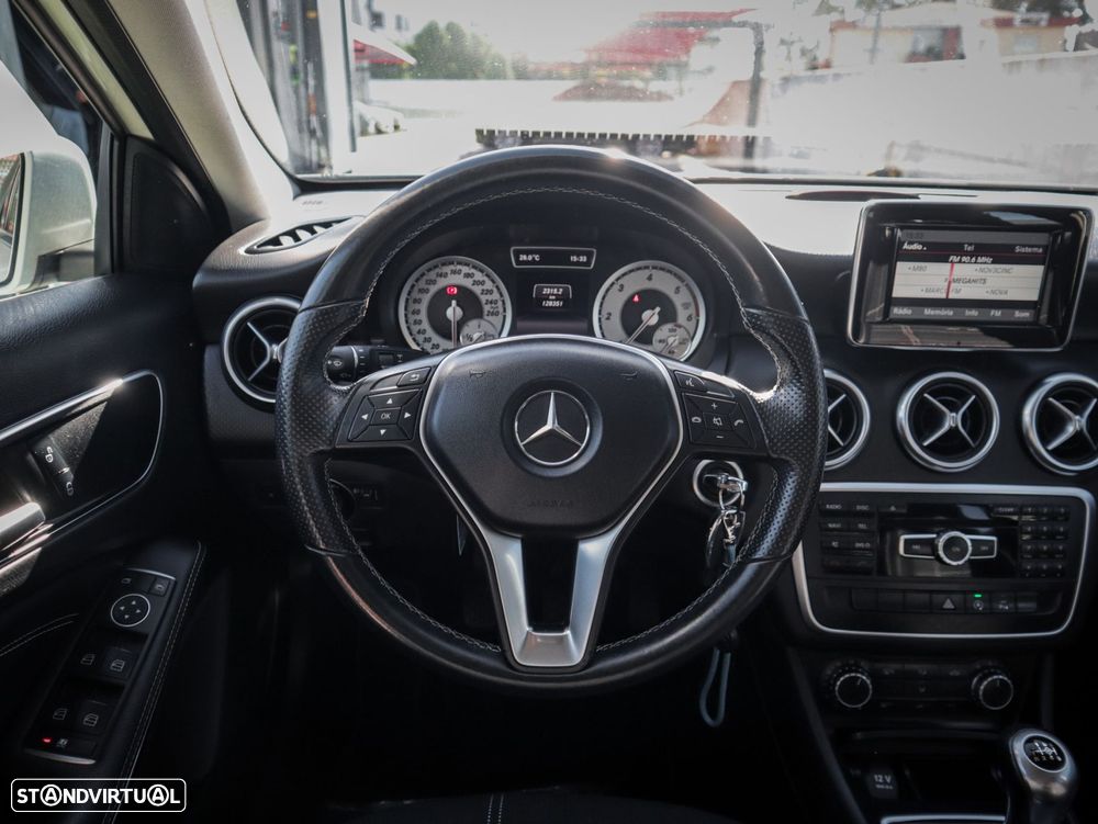 Mercedes-Benz A 180 - 21