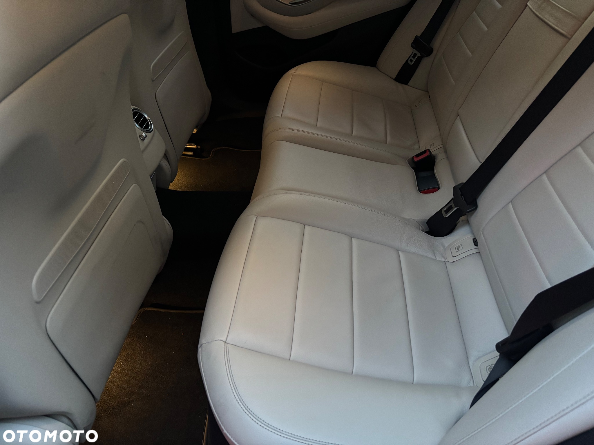 Mercedes-Benz Klasa E 200 d 9G-TRONIC - 9
