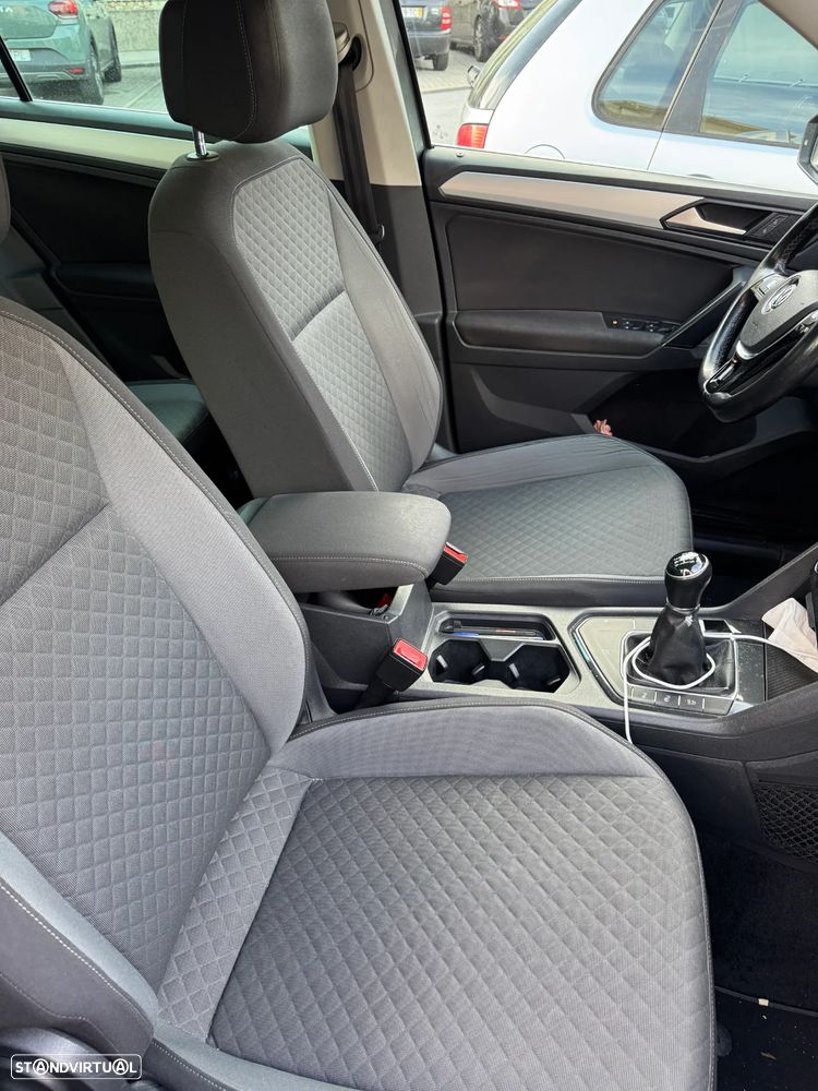 VW Tiguan 1.6 TDI Confortline - 6