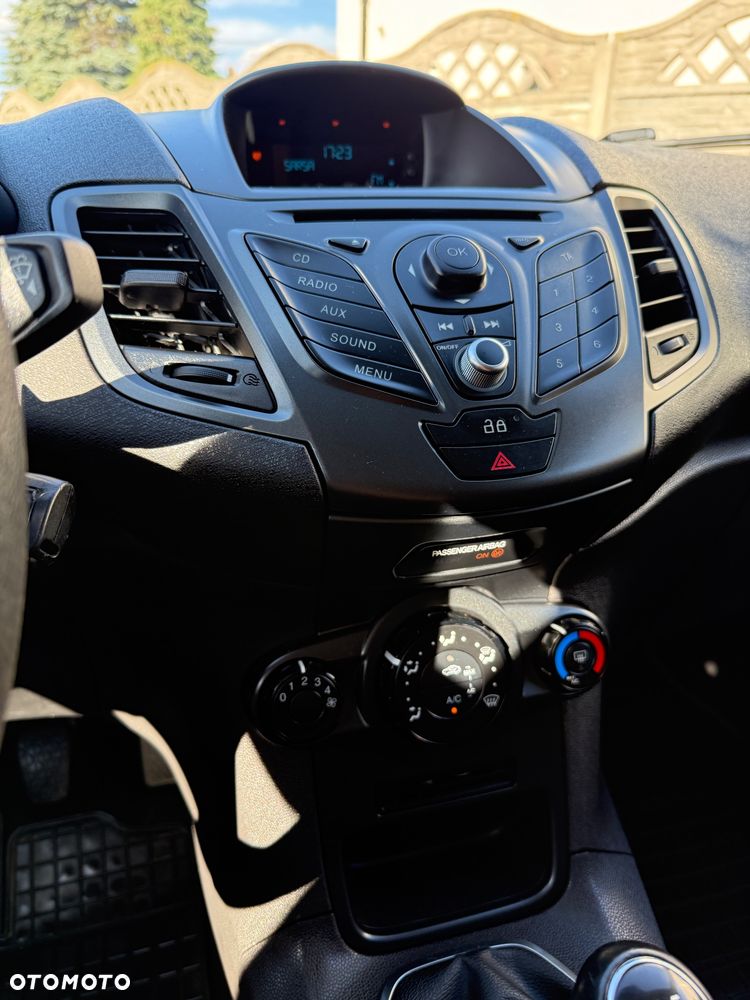 Ford Fiesta - 20