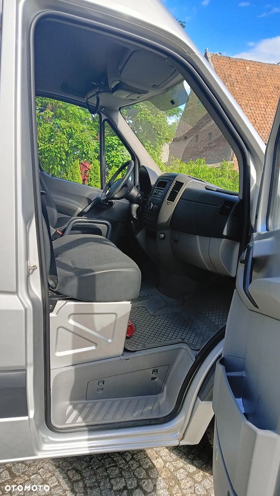 Mercedes-Benz Sprinter - 4