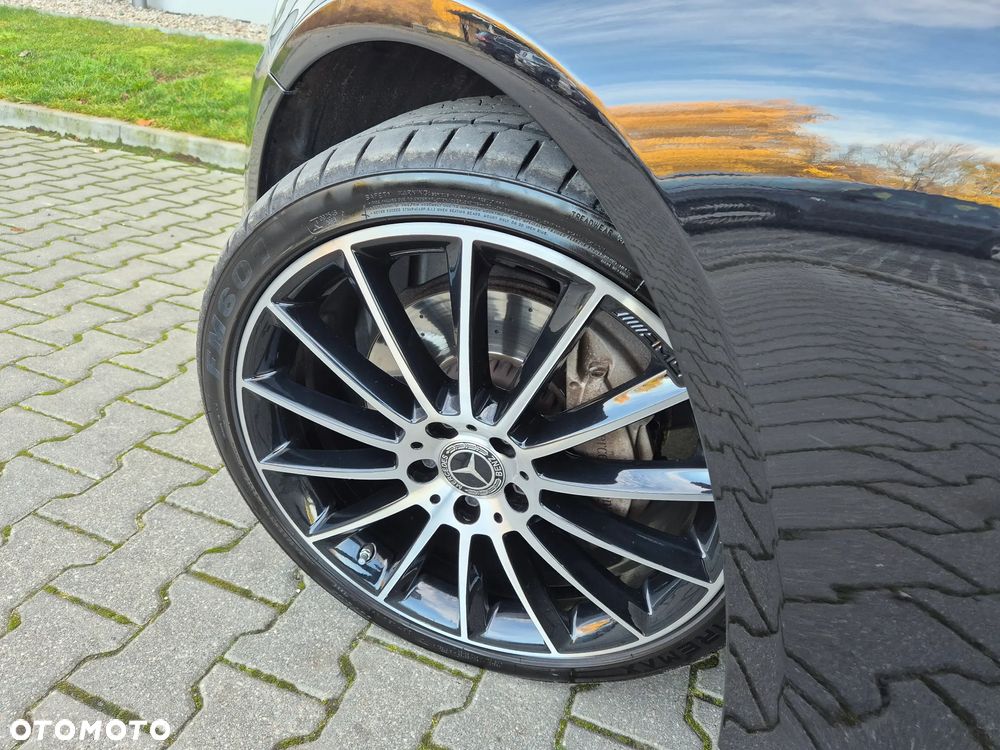 Mercedes-Benz Klasa E 220 d T 9G-TRONIC AMG Line - 9