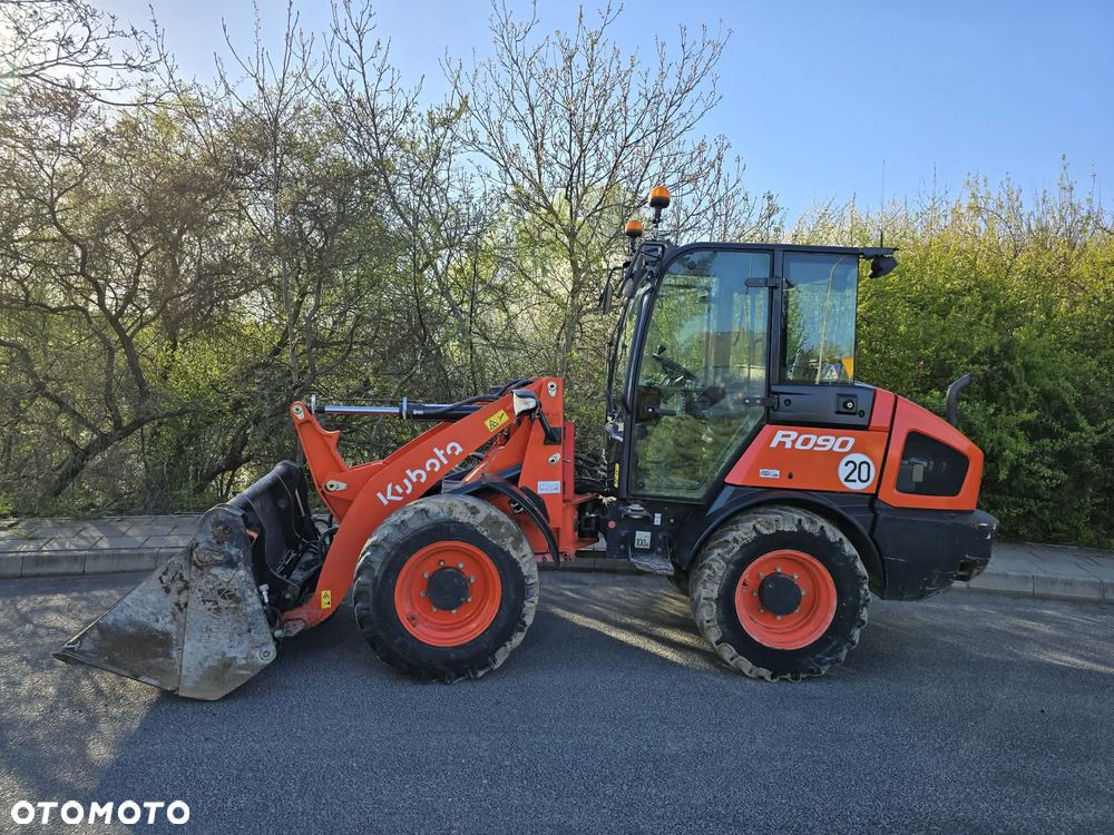 Kubota R090 SALON PL 1 WŁ  NOWY SILNIK 600MTH - 2