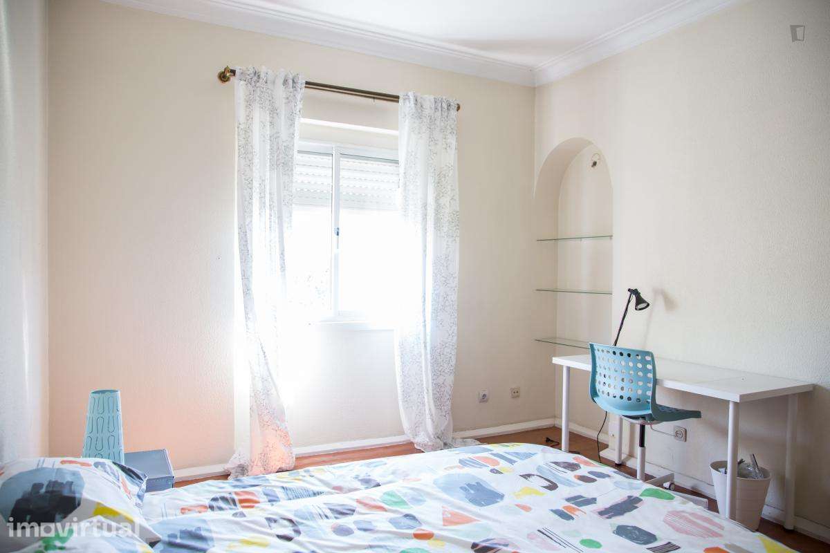 Quarto - localizado em Alvalade Lisbon - Grande imagem: 4/17
