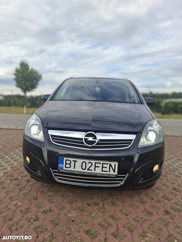 Opel Zafira 1.8i Cosmo - 9