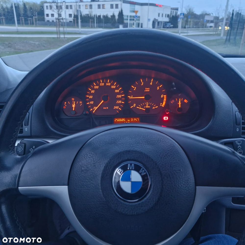 BMW Seria 3 318 Ci Edition Sport - 9