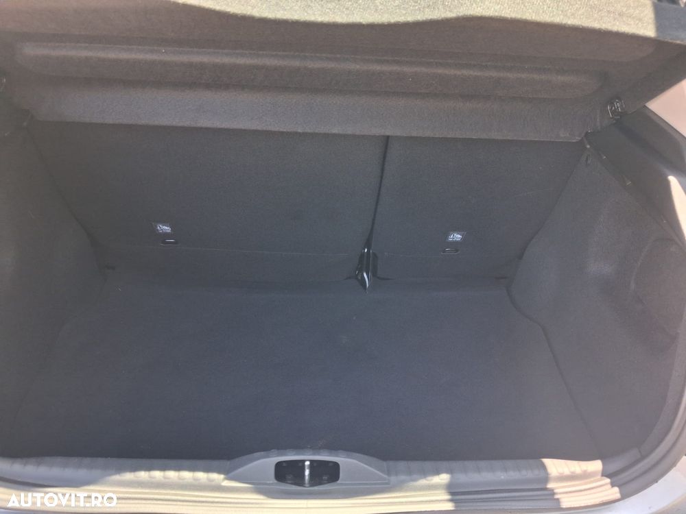 Citroën C3 1.2 PureTech BVM Shine - 17