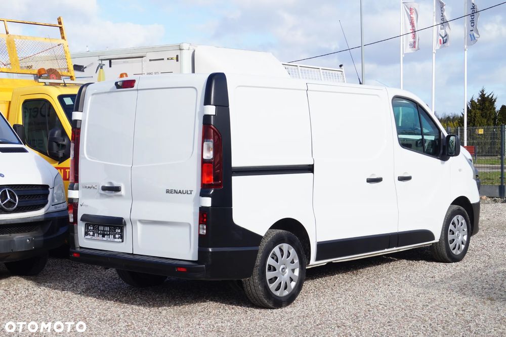 Renault Trafic - 13
