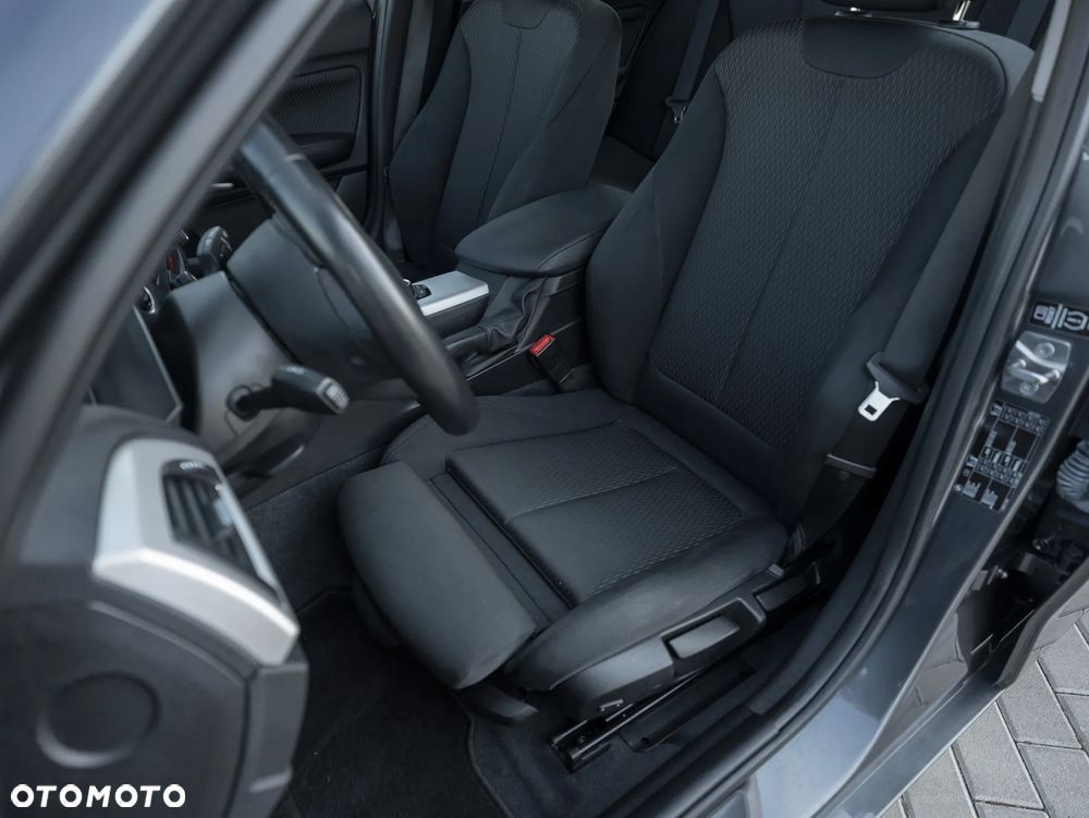 BMW Seria 1 116d Sport Line - 28