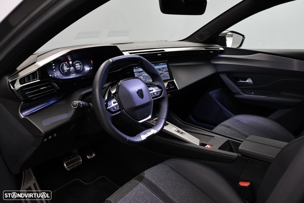 Peugeot 408 1.6 Hybrid GT e-EAT8 - 22