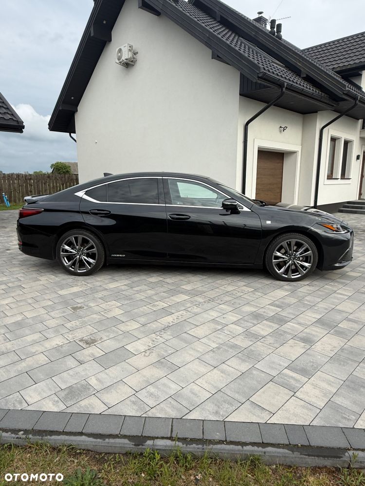 Lexus ES 300h F Sport - 21