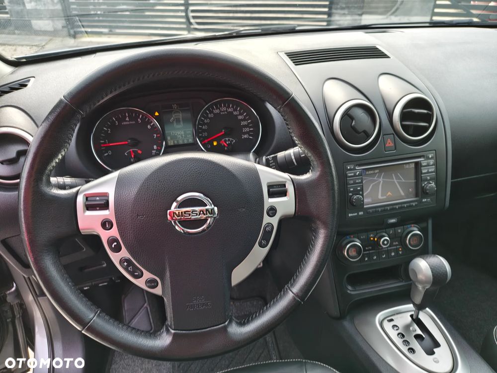 Nissan Qashqai 2.0 4 x 4 CVT 360 - 18