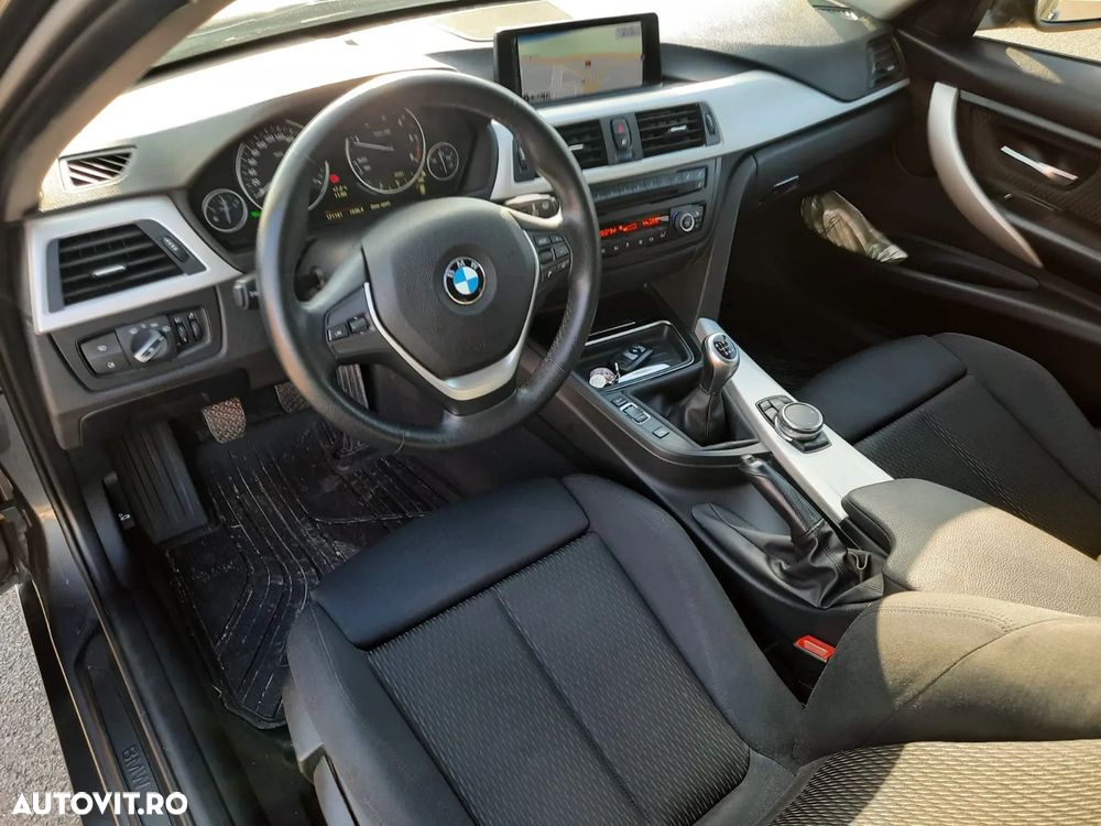 BMW Seria 3 320d Touring Blue Performance - 5