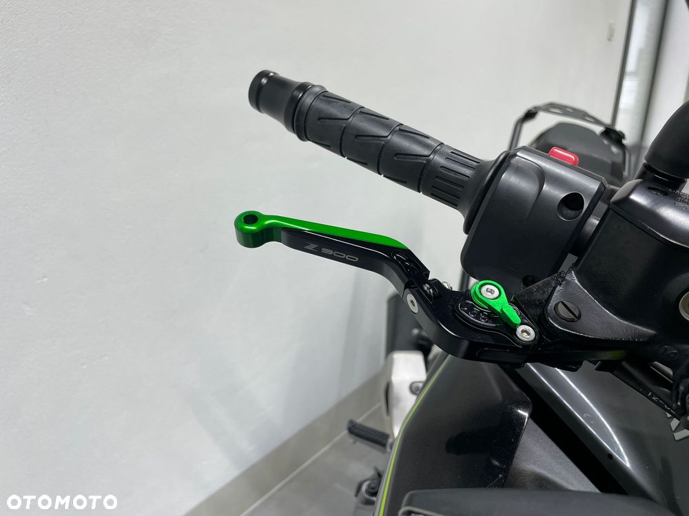 Kawasaki Z 900 - 12