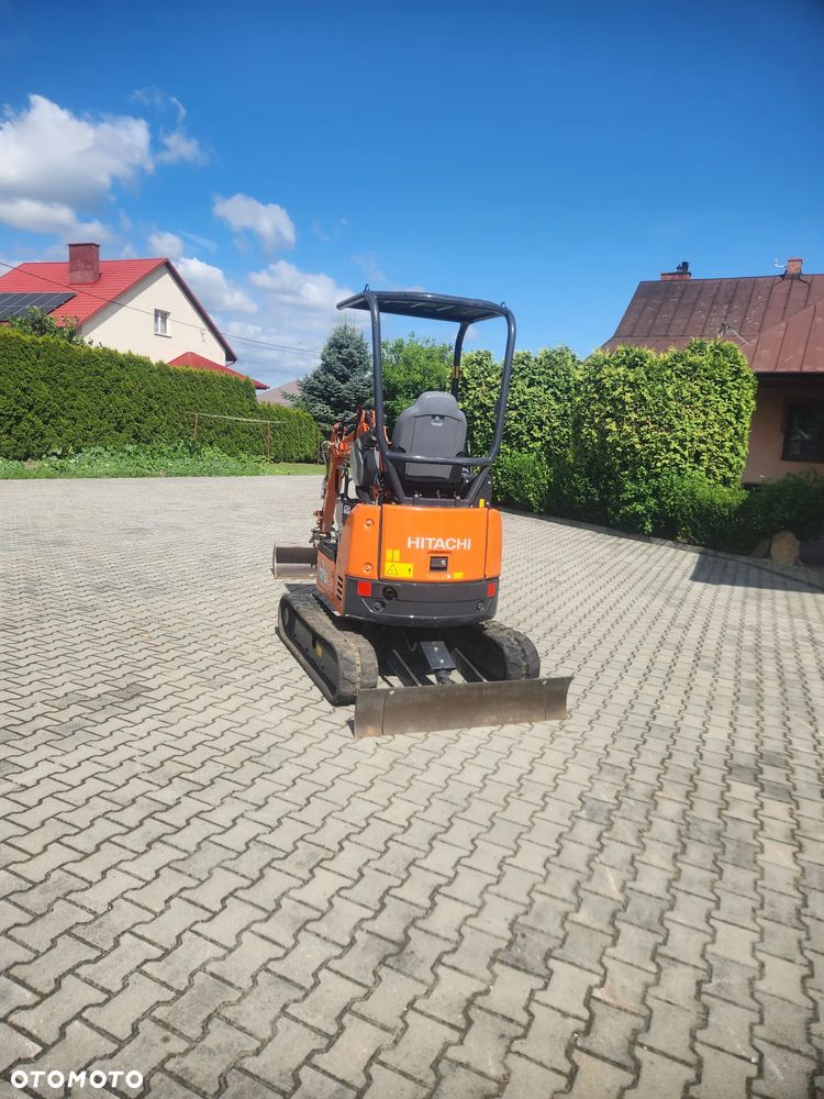 Hitachi ZX17U-6 - 8