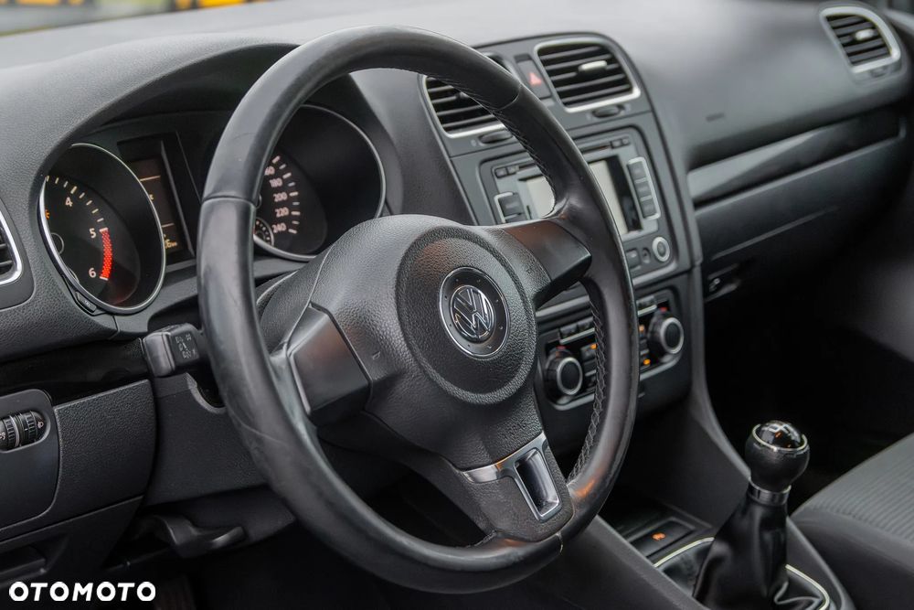 Volkswagen Golf 1.6 TDI DPF Comfortline - 21