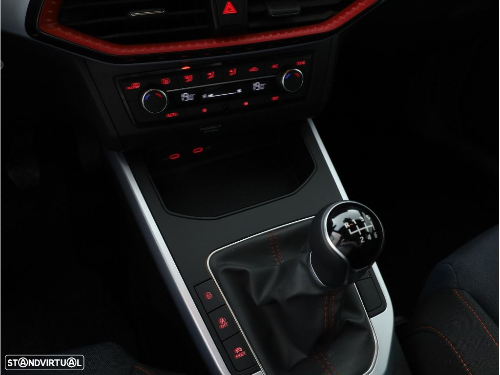 SEAT Arona 1.0 TSI FR - 31
