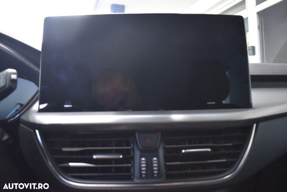 Ford Focus - 37