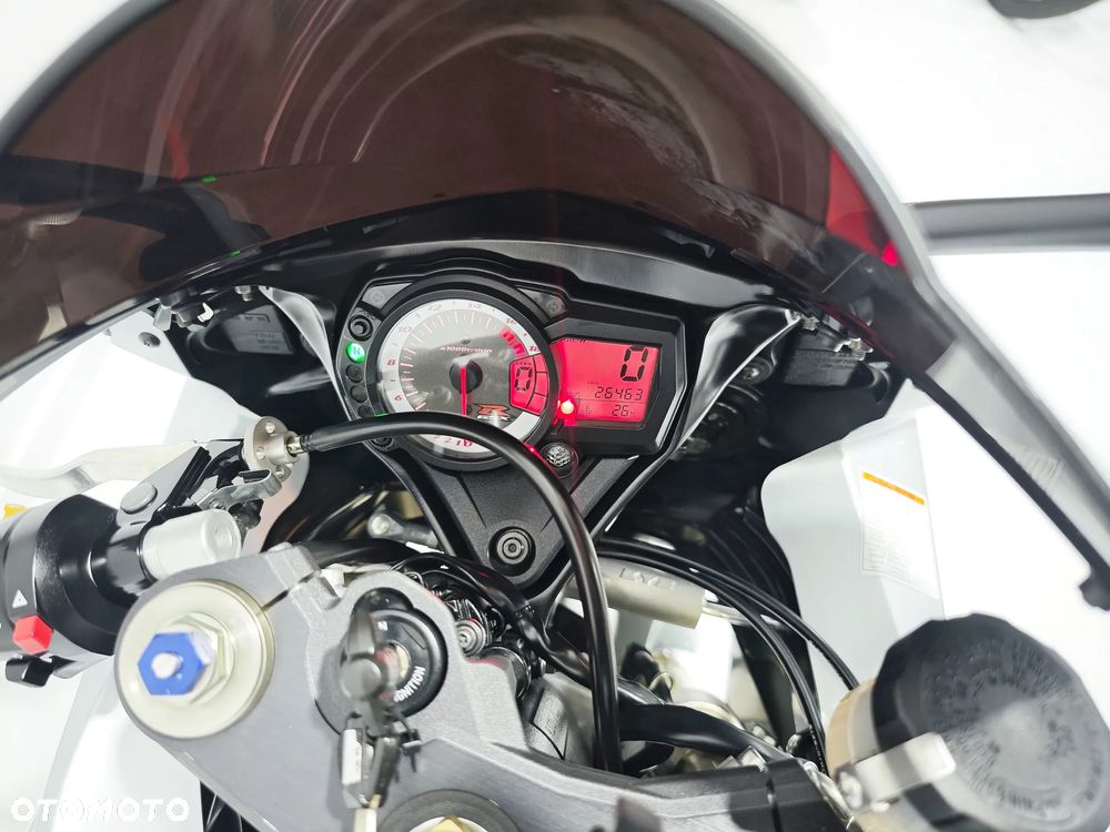 Suzuki GSX-R - 6