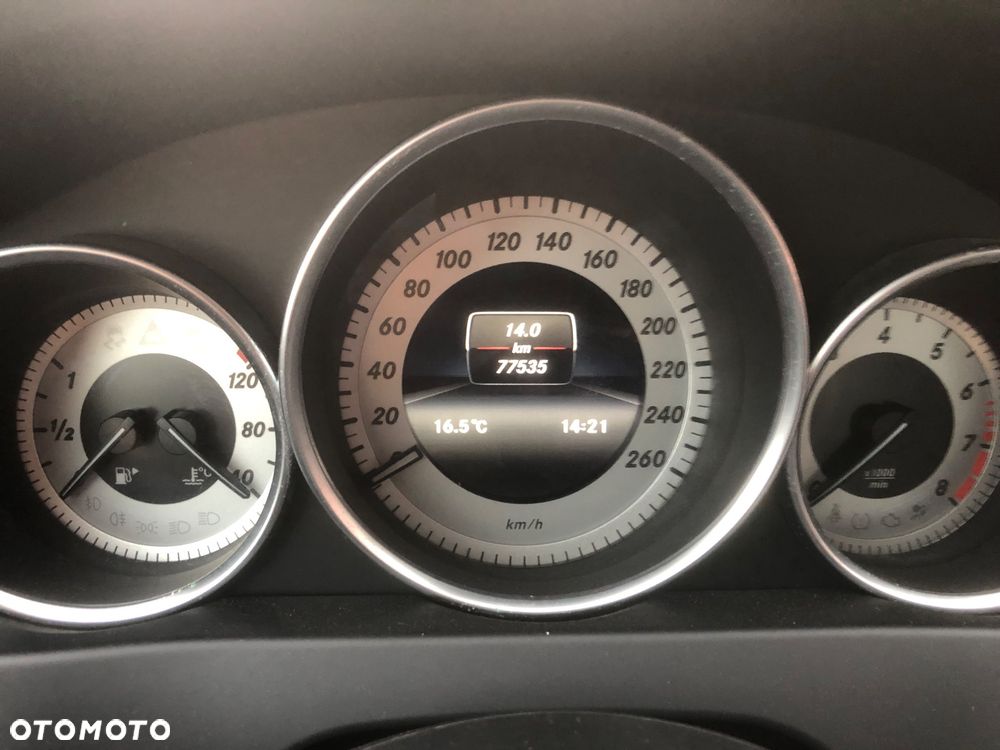 Mercedes-Benz Klasa C 180 (BlueEFFICIENCY) Avantgarde - 2