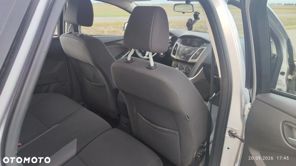 Ford Focus - 8