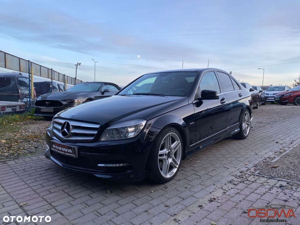 Mercedes-Benz Klasa C 250 CDI 4Matic 7G-TRONIC Avantgarde Edition - 25