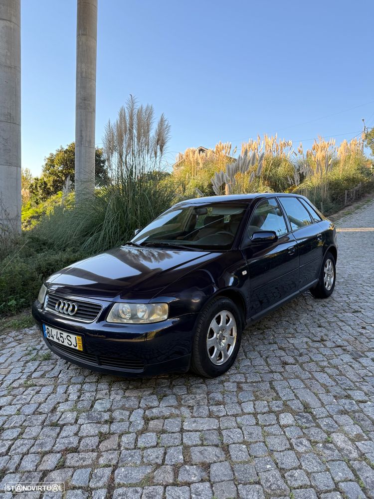 Audi A3 1.6 Ambiente - 2
