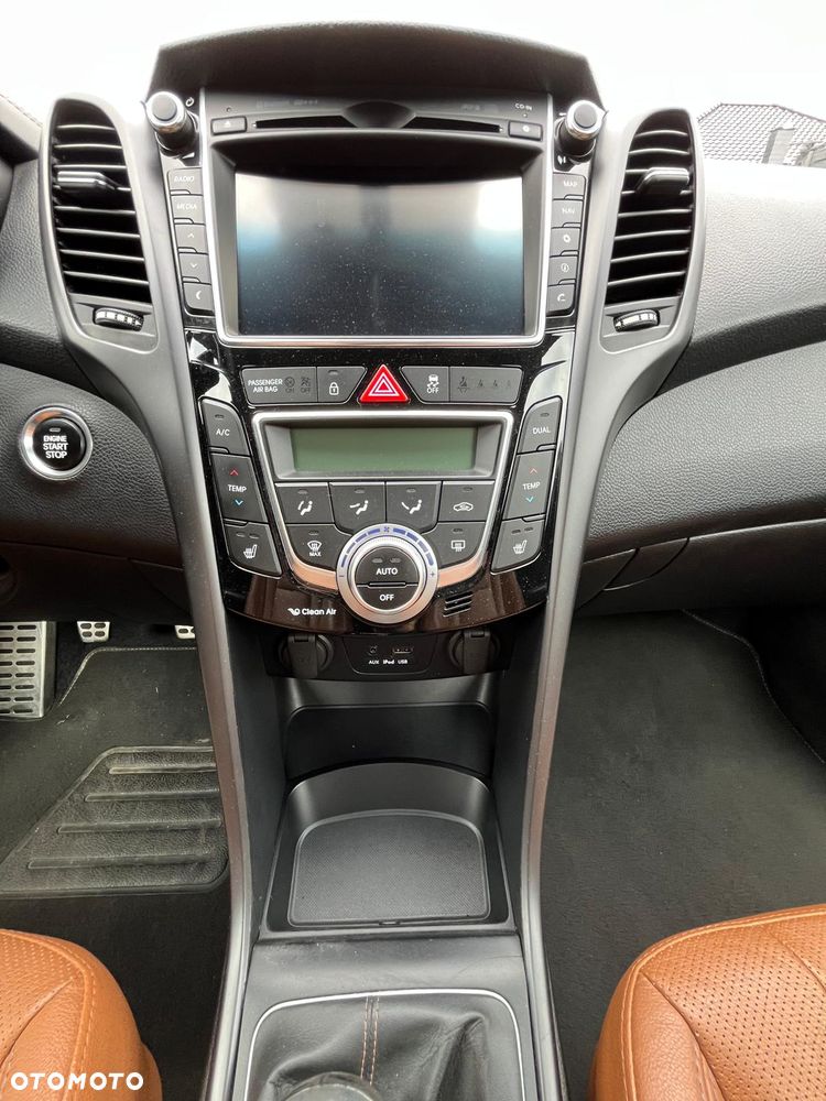 Hyundai i30 1.6 CRDi Premium - 37