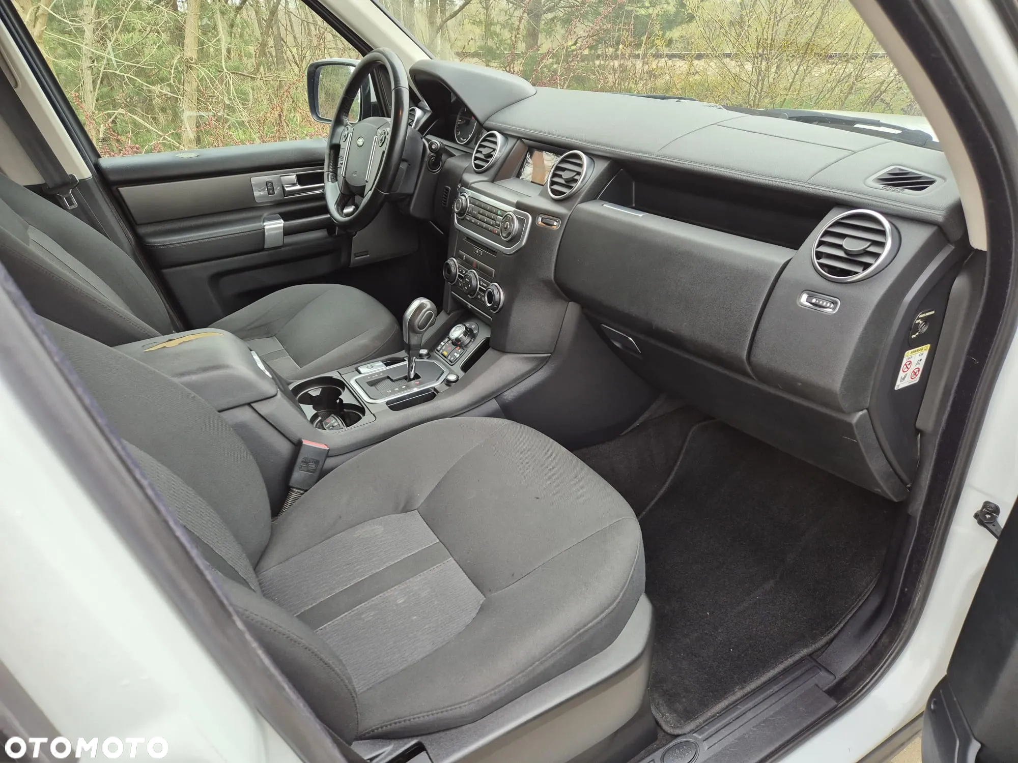 Land Rover Discovery SD V6 SE - 13