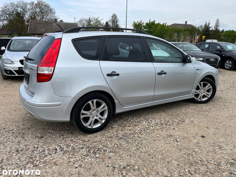 Hyundai i30 i30cw 1.4 blue Comfort - 4