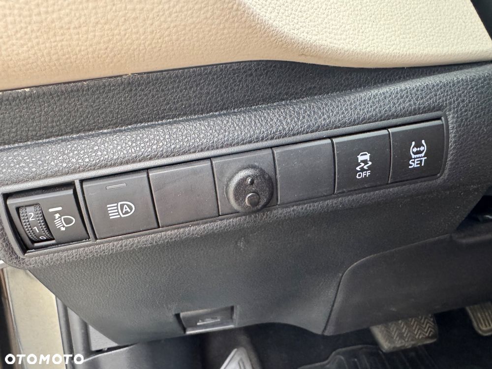 Toyota Corolla 1.8 Hybrid Comfort - 15