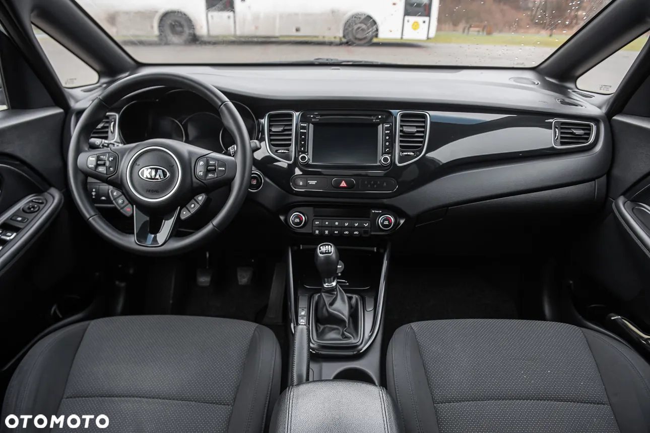 Kia Carens 1.7 CRDi Business Line 7os - 27
