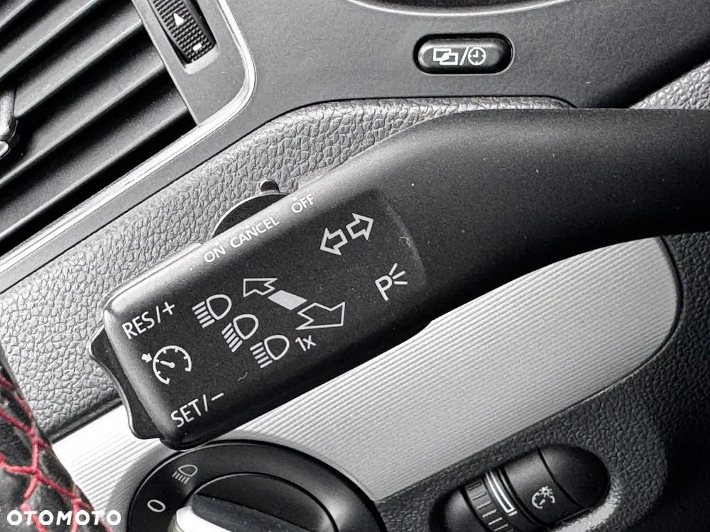 Volkswagen Jetta 2.0 TSI Sportline - 27