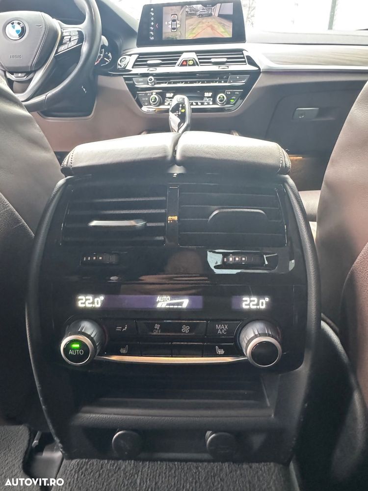 BMW Seria 5 520d Aut. M Sport Edition - 12