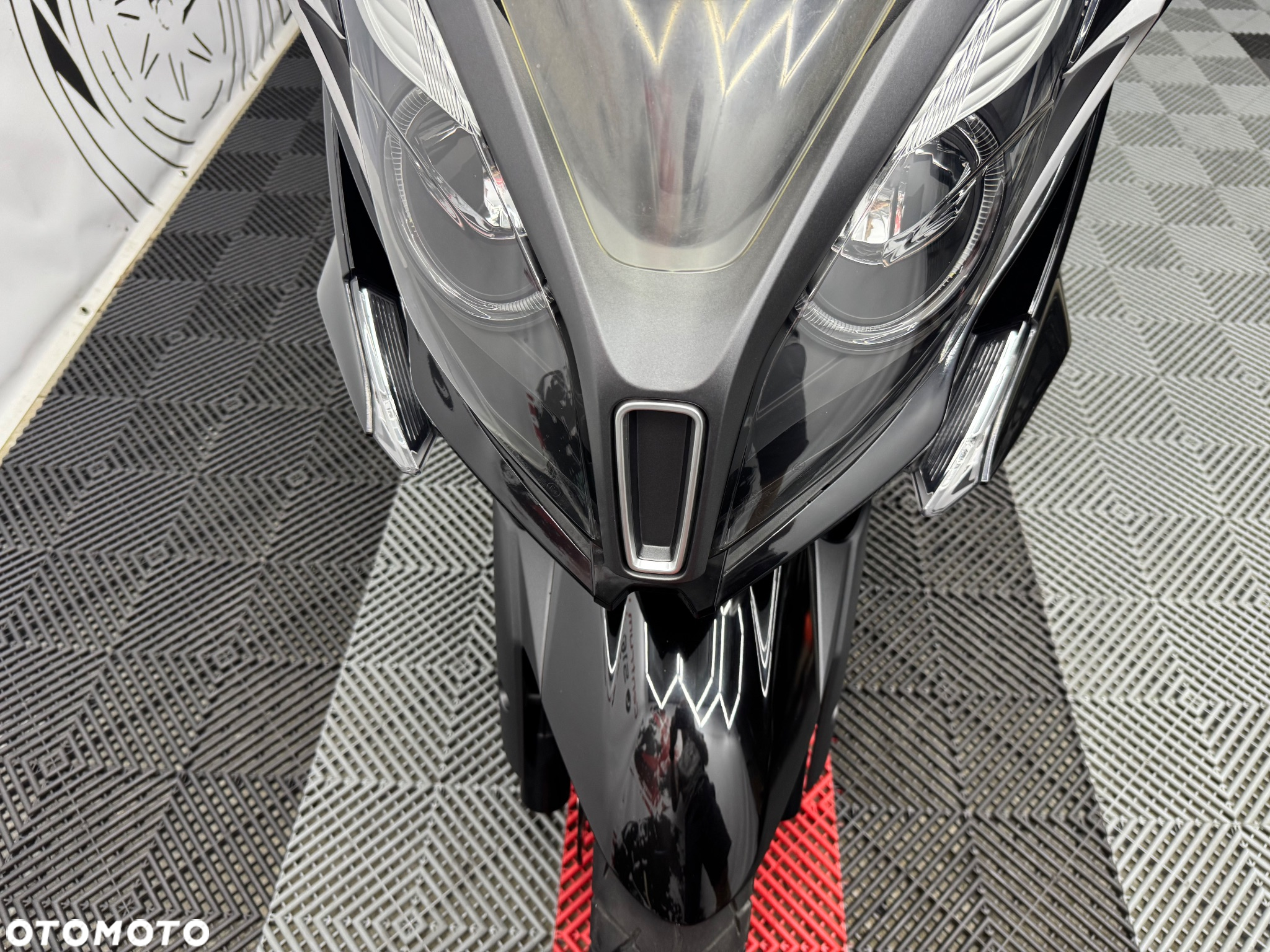 Kymco Downtown - 11