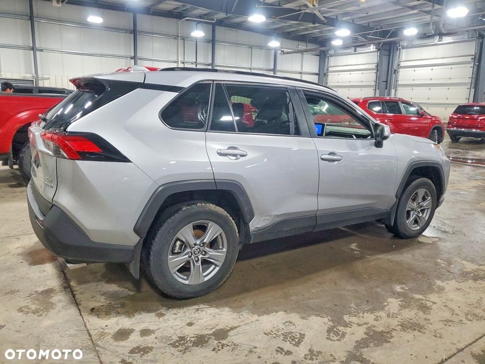Toyota RAV4 - 3