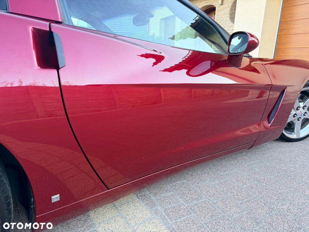 Chevrolet Corvette - 14
