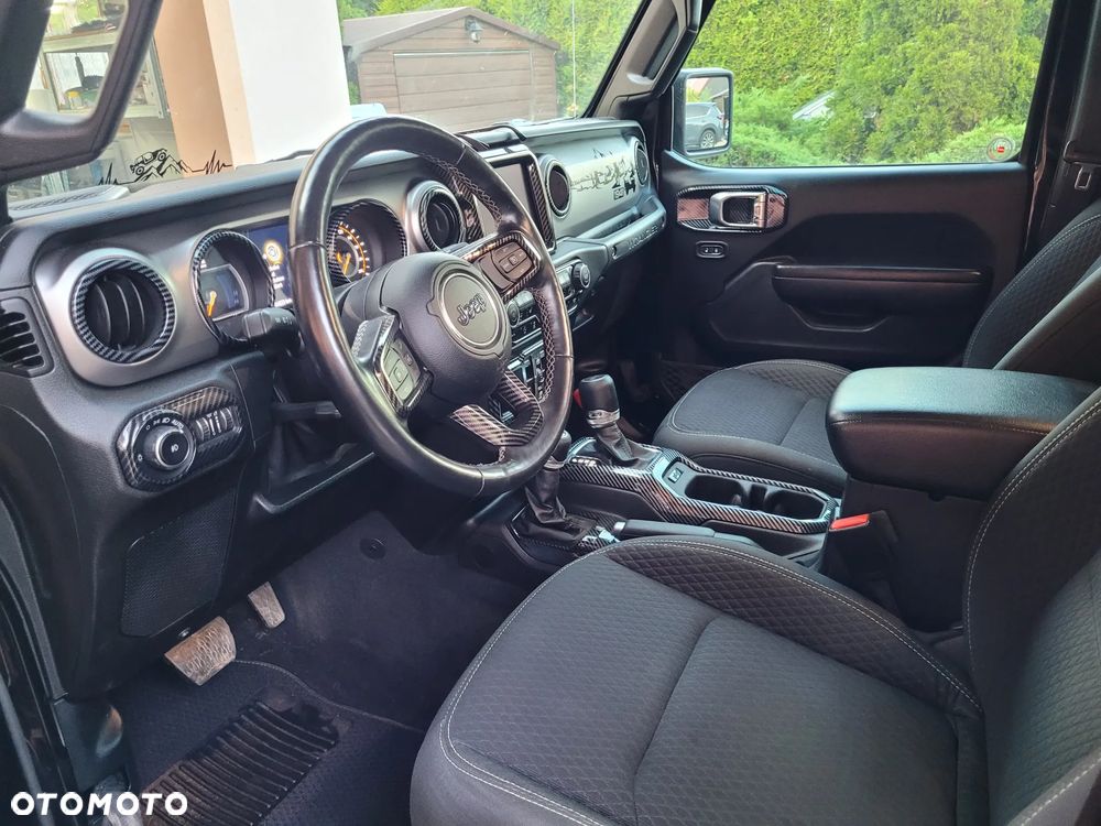 Jeep Wrangler - 16
