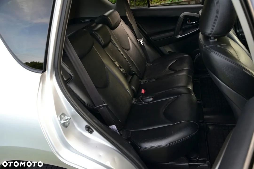 Toyota RAV4 2.2 D-4D 4x4 Executive - 22
