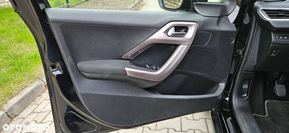 Peugeot 2008 120 VTI Business-Line - 32